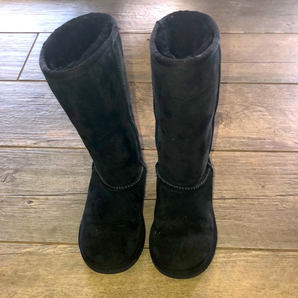 🖤ugg🖤 boots! - Picture 1 of 5